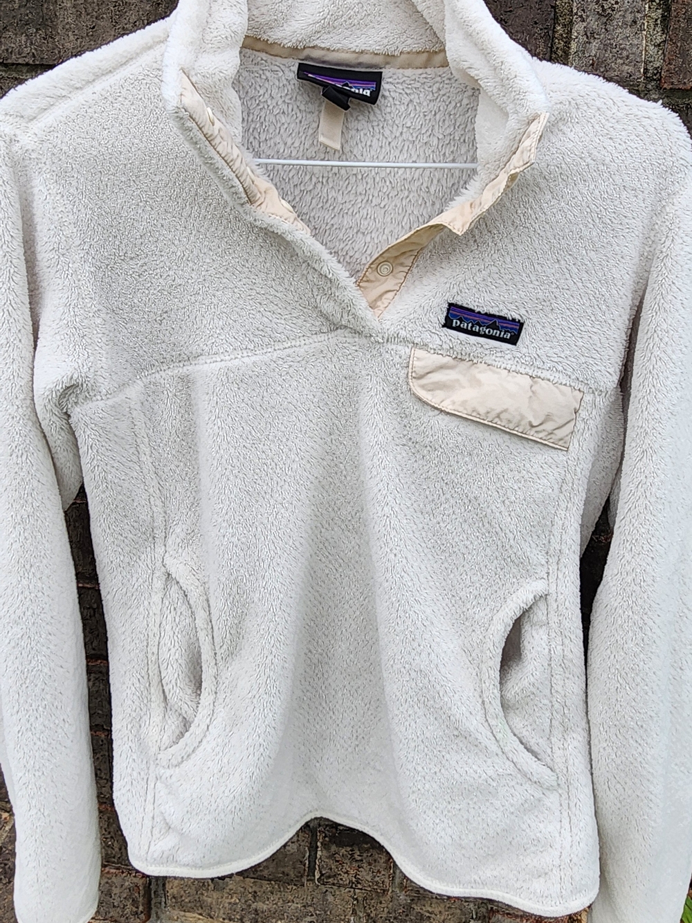 Patagonia Women's White Synchilla Snap-T Fleece Pullover